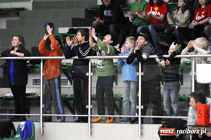 Zdjęcie w galerii na portalu naszraciborz.pl: Koszyk&oacute;wka. Dywyta mistrzem amatorki wiadomości z regionu