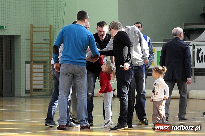 Zdjęcie w galerii na portalu naszraciborz.pl: Koszyk&oacute;wka. Dywyta mistrzem amatorki wiadomości z regionu