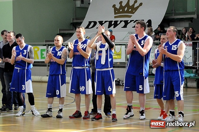 Zdjęcie w galerii na portalu naszraciborz.pl: Koszyk&oacute;wka. Dywyta mistrzem amatorki wiadomości z regionu