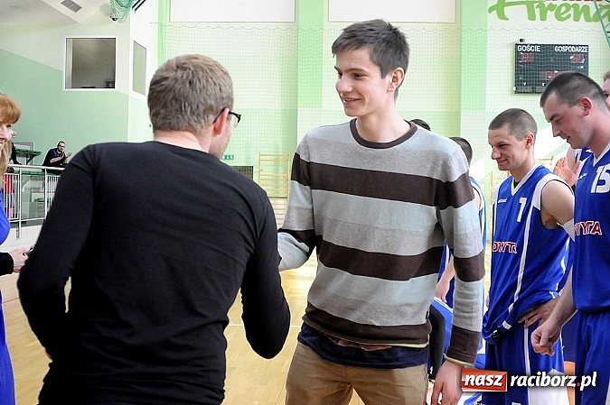 Zdjęcie w galerii na portalu naszraciborz.pl: Koszyk&oacute;wka. Dywyta mistrzem amatorki wiadomości z regionu