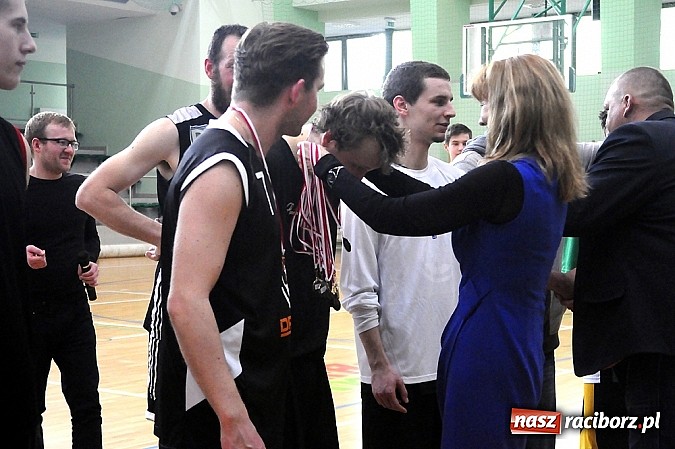 Zdjęcie w galerii na portalu naszraciborz.pl: Koszyk&oacute;wka. Dywyta mistrzem amatorki wiadomości z regionu