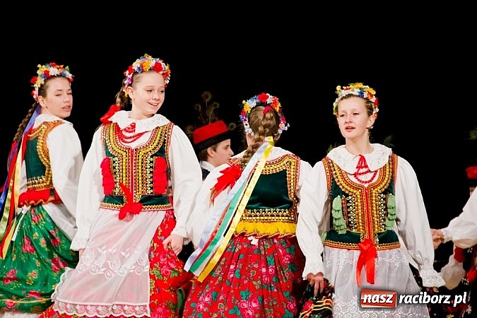 Zdjęcie w galerii na portalu naszraciborz.pl: Źródło zebrało 7,5 tys. zł dla chorej Mai wiadomości z regionu