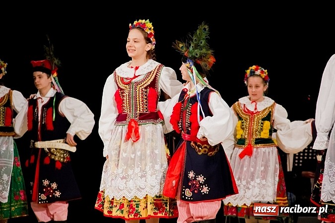 Zdjęcie w galerii na portalu naszraciborz.pl: Źródło zebrało 7,5 tys. zł dla chorej Mai wiadomości z regionu