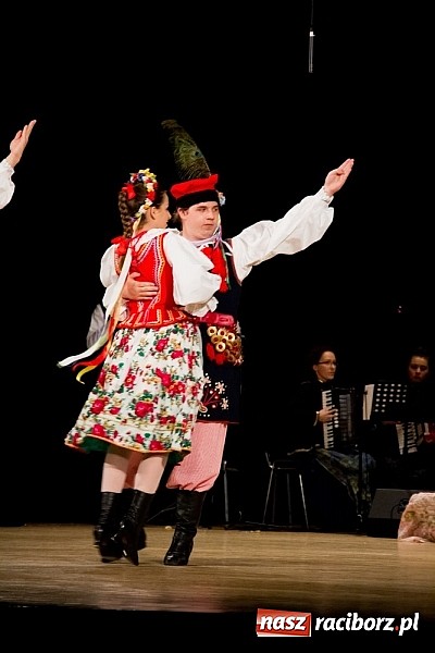 Zdjęcie w galerii na portalu naszraciborz.pl: Źródło zebrało 7,5 tys. zł dla chorej Mai wiadomości z regionu