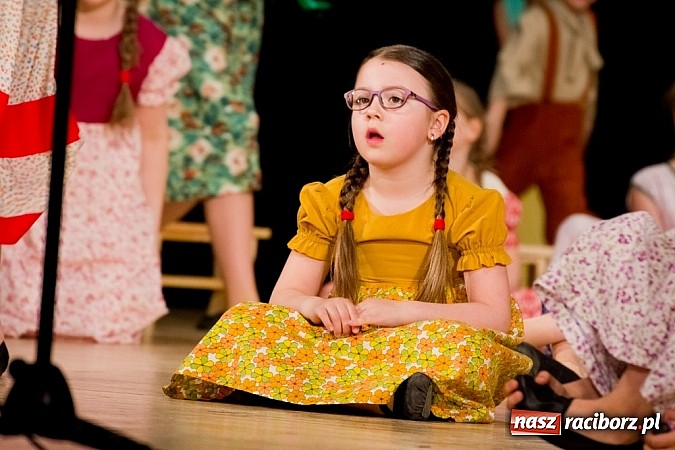 Zdjęcie w galerii na portalu naszraciborz.pl: Źródło zebrało 7,5 tys. zł dla chorej Mai wiadomości z regionu