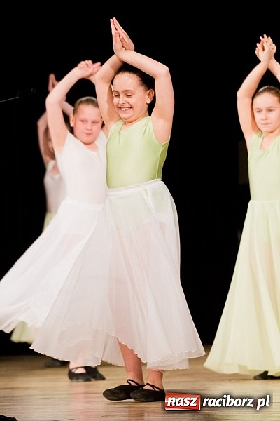 Zdjęcie w galerii na portalu naszraciborz.pl: Źródło zebrało 7,5 tys. zł dla chorej Mai wiadomości z regionu