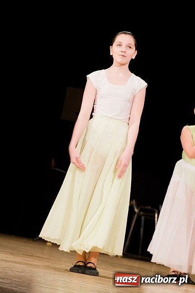 Zdjęcie w galerii na portalu naszraciborz.pl: Źródło zebrało 7,5 tys. zł dla chorej Mai wiadomości z regionu