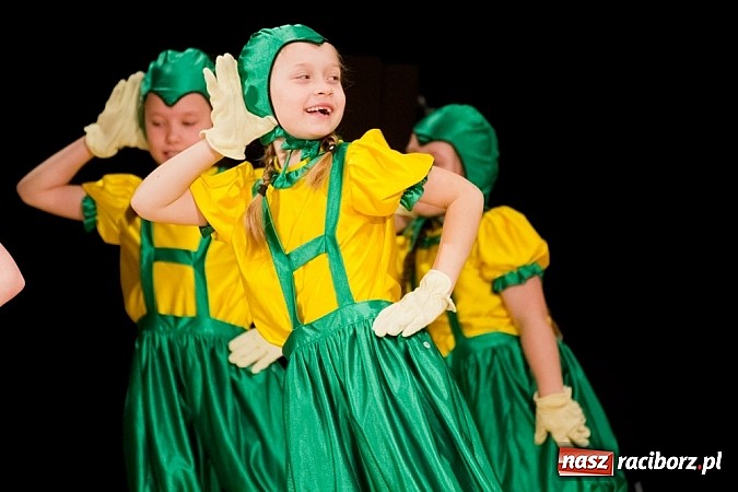 Zdjęcie w galerii na portalu naszraciborz.pl: Źródło zebrało 7,5 tys. zł dla chorej Mai wiadomości z regionu