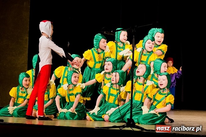 Zdjęcie w galerii na portalu naszraciborz.pl: Źródło zebrało 7,5 tys. zł dla chorej Mai wiadomości z regionu