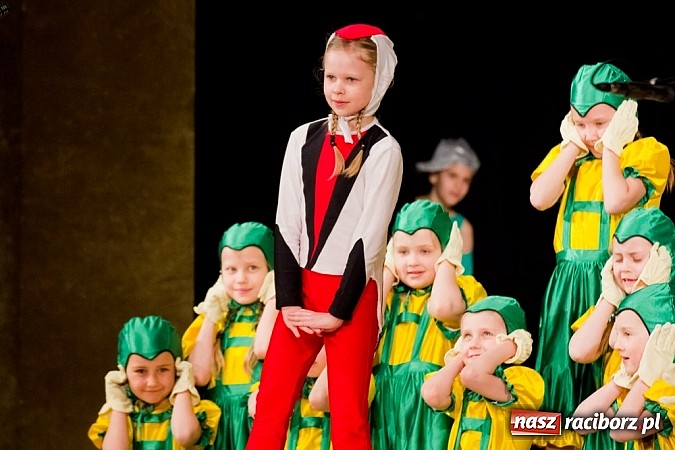 Zdjęcie w galerii na portalu naszraciborz.pl: Źródło zebrało 7,5 tys. zł dla chorej Mai wiadomości z regionu