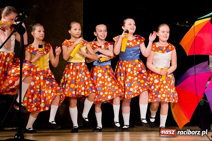 Zdjęcie w galerii na portalu naszraciborz.pl: Źródło zebrało 7,5 tys. zł dla chorej Mai wiadomości z regionu