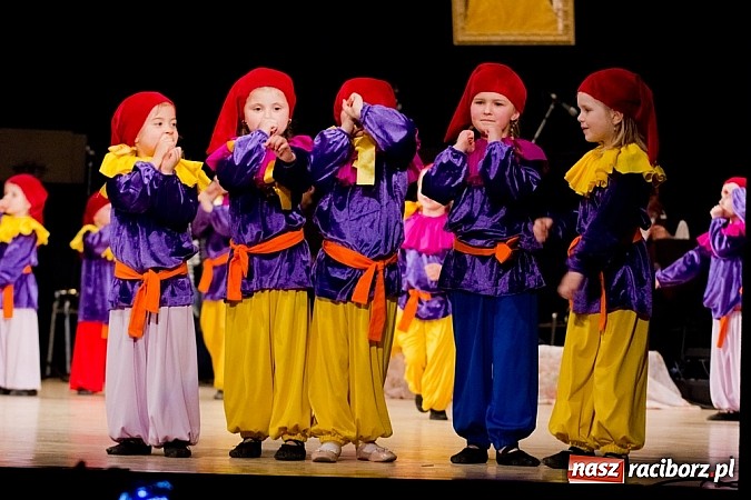 Zdjęcie w galerii na portalu naszraciborz.pl: Źródło zebrało 7,5 tys. zł dla chorej Mai wiadomości z regionu