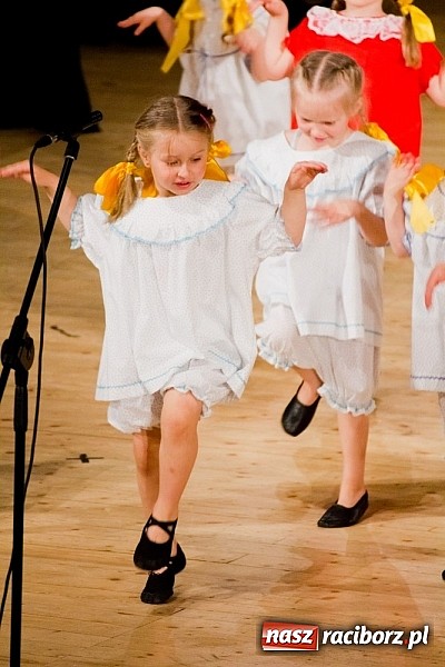 Zdjęcie w galerii na portalu naszraciborz.pl: Źródło zebrało 7,5 tys. zł dla chorej Mai wiadomości z regionu