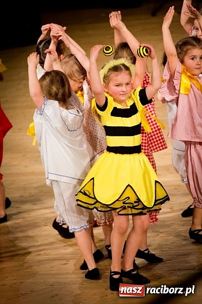 Zdjęcie w galerii na portalu naszraciborz.pl: Źródło zebrało 7,5 tys. zł dla chorej Mai wiadomości z regionu