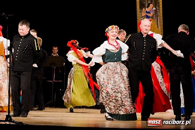 Zdjęcie w galerii na portalu naszraciborz.pl: Źródło zebrało 7,5 tys. zł dla chorej Mai wiadomości z regionu