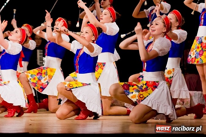 Zdjęcie w galerii na portalu naszraciborz.pl: Źródło zebrało 7,5 tys. zł dla chorej Mai wiadomości z regionu