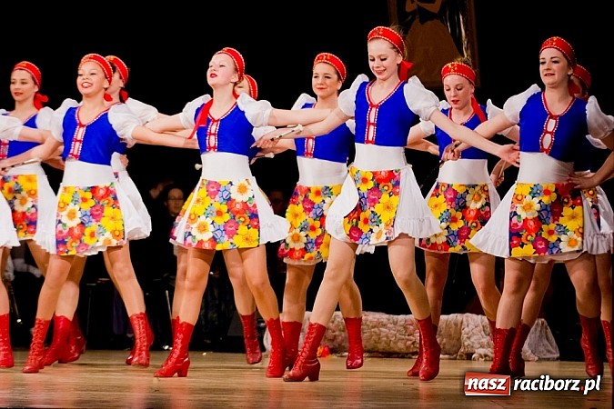 Zdjęcie w galerii na portalu naszraciborz.pl: Źródło zebrało 7,5 tys. zł dla chorej Mai wiadomości z regionu