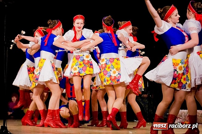 Zdjęcie w galerii na portalu naszraciborz.pl: Źródło zebrało 7,5 tys. zł dla chorej Mai wiadomości z regionu