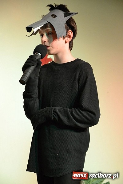 Zdjęcie w galerii na portalu naszraciborz.pl: Muzyczna opowieść o Czerwonym Kapturku na zamku  wiadomości z regionu