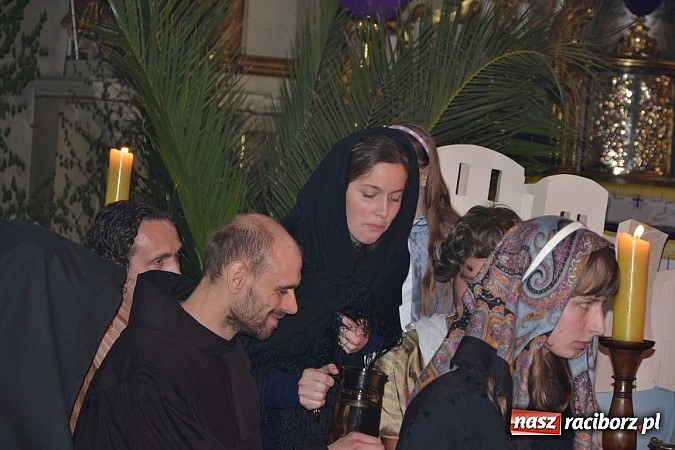 Zdjęcie w galerii na portalu naszraciborz.pl: Misterium Męki Pańskiej w Krzyżanowicach wiadomości z regionu