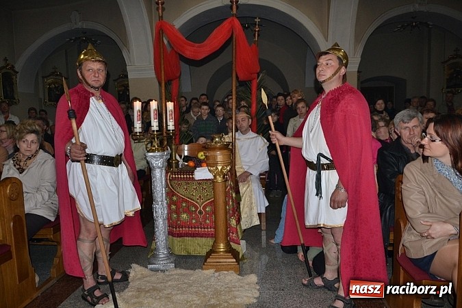Zdjęcie w galerii na portalu naszraciborz.pl: Misterium Męki Pańskiej w Krzyżanowicach wiadomości z regionu
