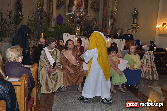 Zdjęcie w galerii na portalu naszraciborz.pl: Misterium Męki Pańskiej w Krzyżanowicach wiadomości z regionu