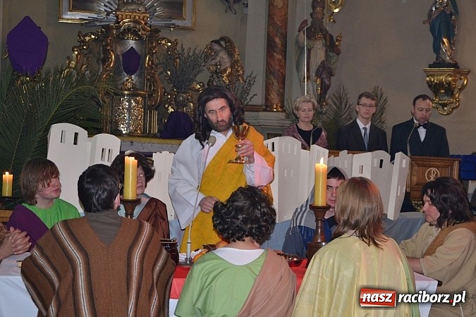 Zdjęcie w galerii na portalu naszraciborz.pl: Misterium Męki Pańskiej w Krzyżanowicach wiadomości z regionu