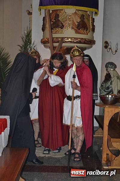 Zdjęcie w galerii na portalu naszraciborz.pl: Misterium Męki Pańskiej w Krzyżanowicach wiadomości z regionu