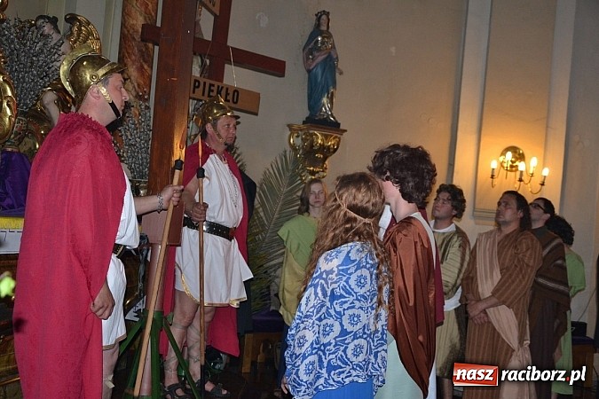 Zdjęcie w galerii na portalu naszraciborz.pl: Misterium Męki Pańskiej w Krzyżanowicach wiadomości z regionu