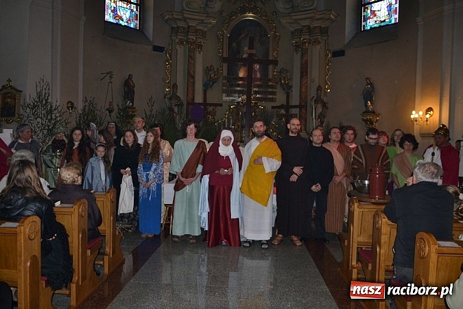 Zdjęcie w galerii na portalu naszraciborz.pl: Misterium Męki Pańskiej w Krzyżanowicach wiadomości z regionu