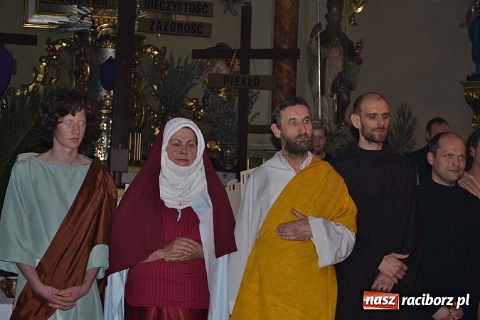 Zdjęcie w galerii na portalu naszraciborz.pl: Misterium Męki Pańskiej w Krzyżanowicach wiadomości z regionu