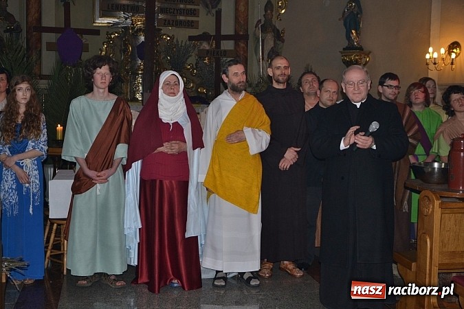 Zdjęcie w galerii na portalu naszraciborz.pl: Misterium Męki Pańskiej w Krzyżanowicach wiadomości z regionu