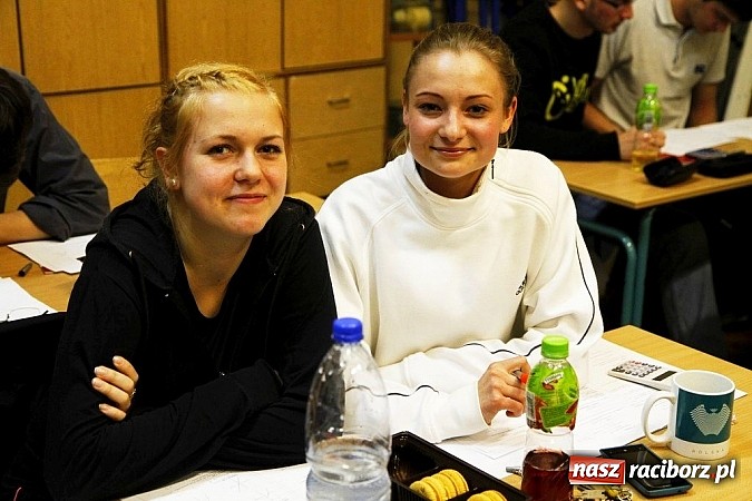 Zdjęcie w galerii na portalu naszraciborz.pl: Nocny maraton matematyczny w ZSOMS wiadomości z regionu