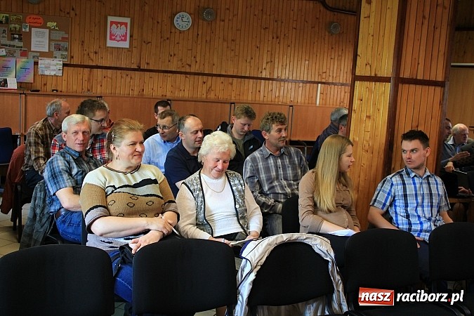 Zdjęcie w galerii na portalu naszraciborz.pl: O uprawie winorośli i produkcji wina na szkoleniu w Pogrzebieniu wiadomości z regionu