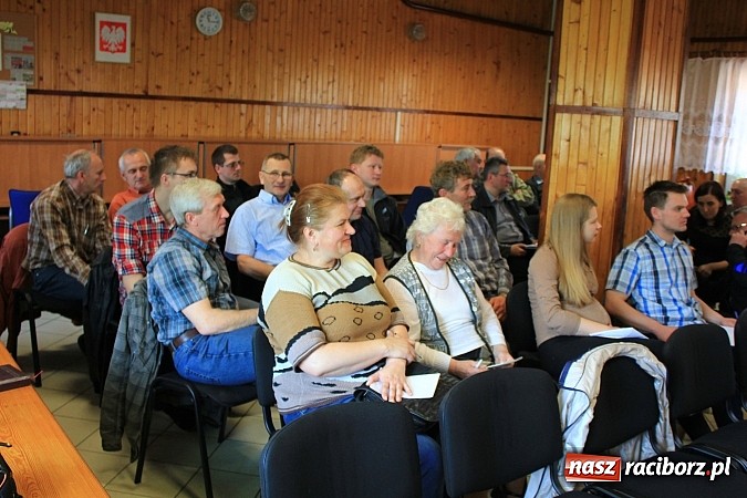 Zdjęcie w galerii na portalu naszraciborz.pl: O uprawie winorośli i produkcji wina na szkoleniu w Pogrzebieniu wiadomości z regionu