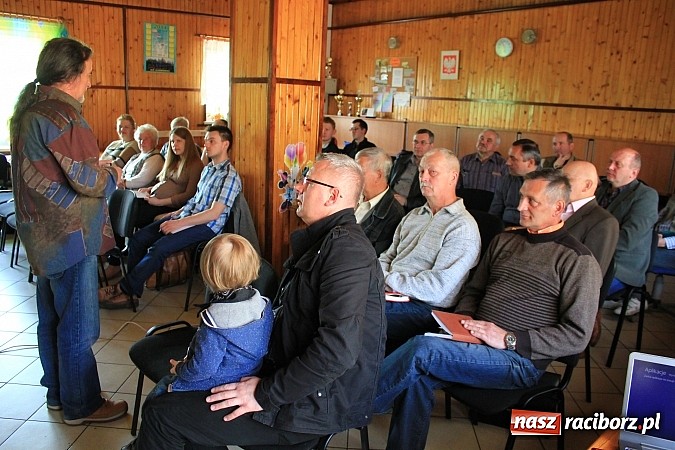 Zdjęcie w galerii na portalu naszraciborz.pl: O uprawie winorośli i produkcji wina na szkoleniu w Pogrzebieniu wiadomości z regionu