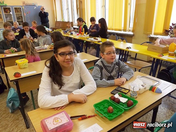 Zdjęcie w galerii na portalu naszraciborz.pl: W Nędzy podtrzymują kroszonkarską tradycję wiadomości z regionu