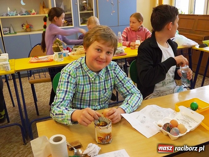 Zdjęcie w galerii na portalu naszraciborz.pl: W Nędzy podtrzymują kroszonkarską tradycję wiadomości z regionu