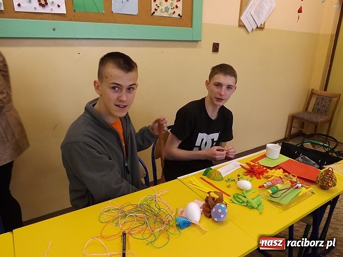 Zdjęcie w galerii na portalu naszraciborz.pl: W Nędzy podtrzymują kroszonkarską tradycję wiadomości z regionu