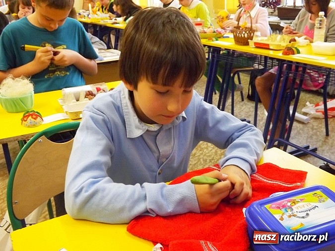 Zdjęcie w galerii na portalu naszraciborz.pl: W Nędzy podtrzymują kroszonkarską tradycję wiadomości z regionu