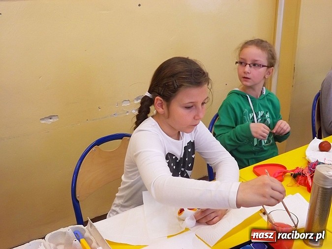 Zdjęcie w galerii na portalu naszraciborz.pl: W Nędzy podtrzymują kroszonkarską tradycję wiadomości z regionu