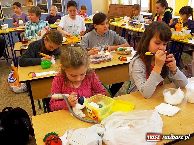 Zdjęcie w galerii na portalu naszraciborz.pl: W Nędzy podtrzymują kroszonkarską tradycję wiadomości z regionu