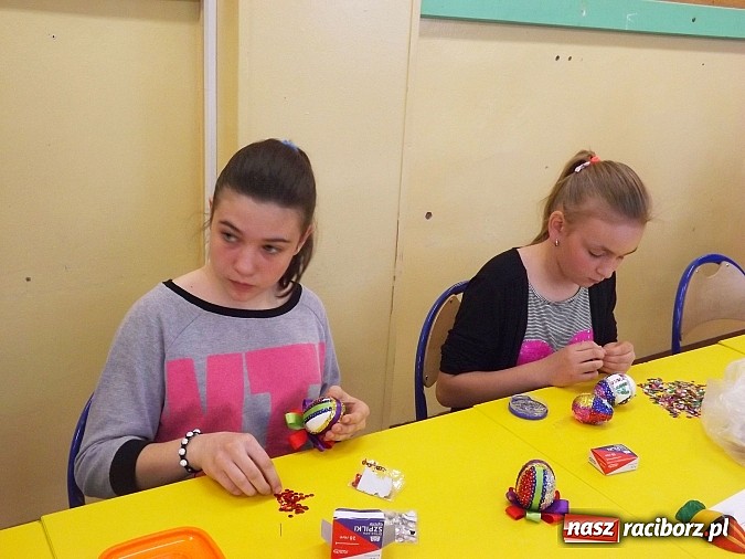 Zdjęcie w galerii na portalu naszraciborz.pl: W Nędzy podtrzymują kroszonkarską tradycję wiadomości z regionu