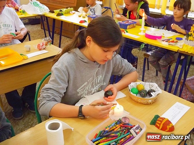 Zdjęcie w galerii na portalu naszraciborz.pl: W Nędzy podtrzymują kroszonkarską tradycję wiadomości z regionu