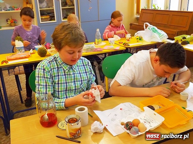 Zdjęcie w galerii na portalu naszraciborz.pl: W Nędzy podtrzymują kroszonkarską tradycję wiadomości z regionu