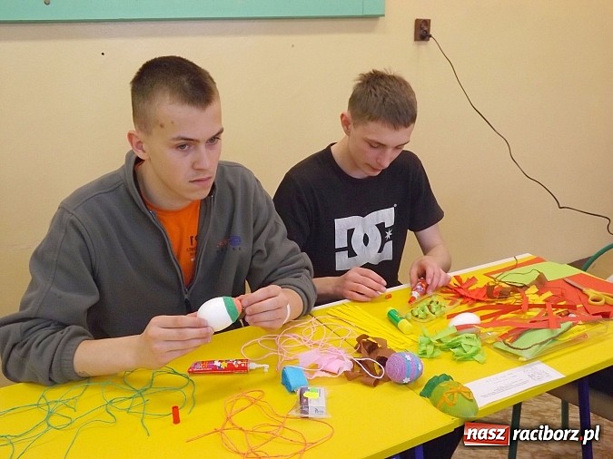 Zdjęcie w galerii na portalu naszraciborz.pl: W Nędzy podtrzymują kroszonkarską tradycję wiadomości z regionu