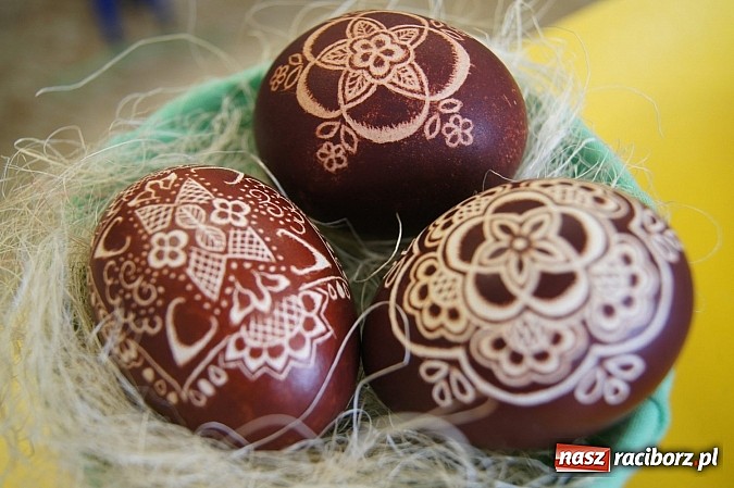 Zdjęcie w galerii na portalu naszraciborz.pl: W Nędzy podtrzymują kroszonkarską tradycję wiadomości z regionu