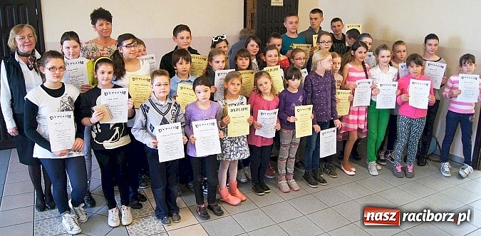 Zdjęcie w galerii na portalu naszraciborz.pl: W Nędzy podtrzymują kroszonkarską tradycję wiadomości z regionu