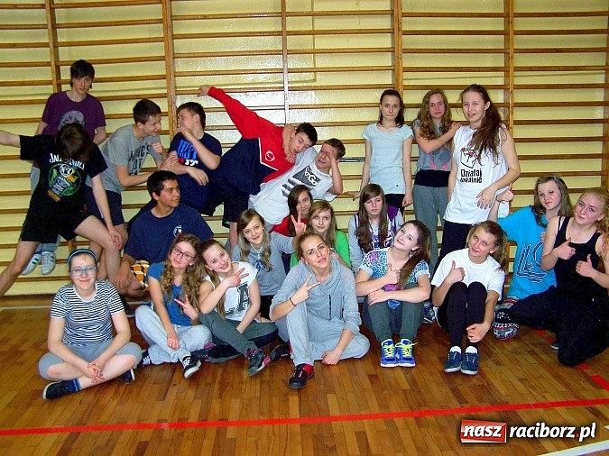 Zdjęcie w galerii na portalu naszraciborz.pl: Tańczyć każdy może?! W G5 – tak wiadomości z regionu