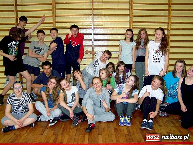 Zdjęcie w galerii na portalu naszraciborz.pl: Tańczyć każdy może?! W G5 – tak wiadomości z regionu
